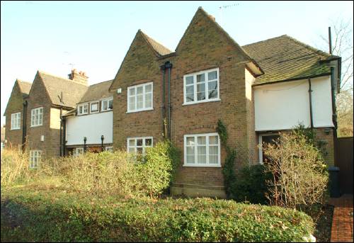 092 Erskine Hill